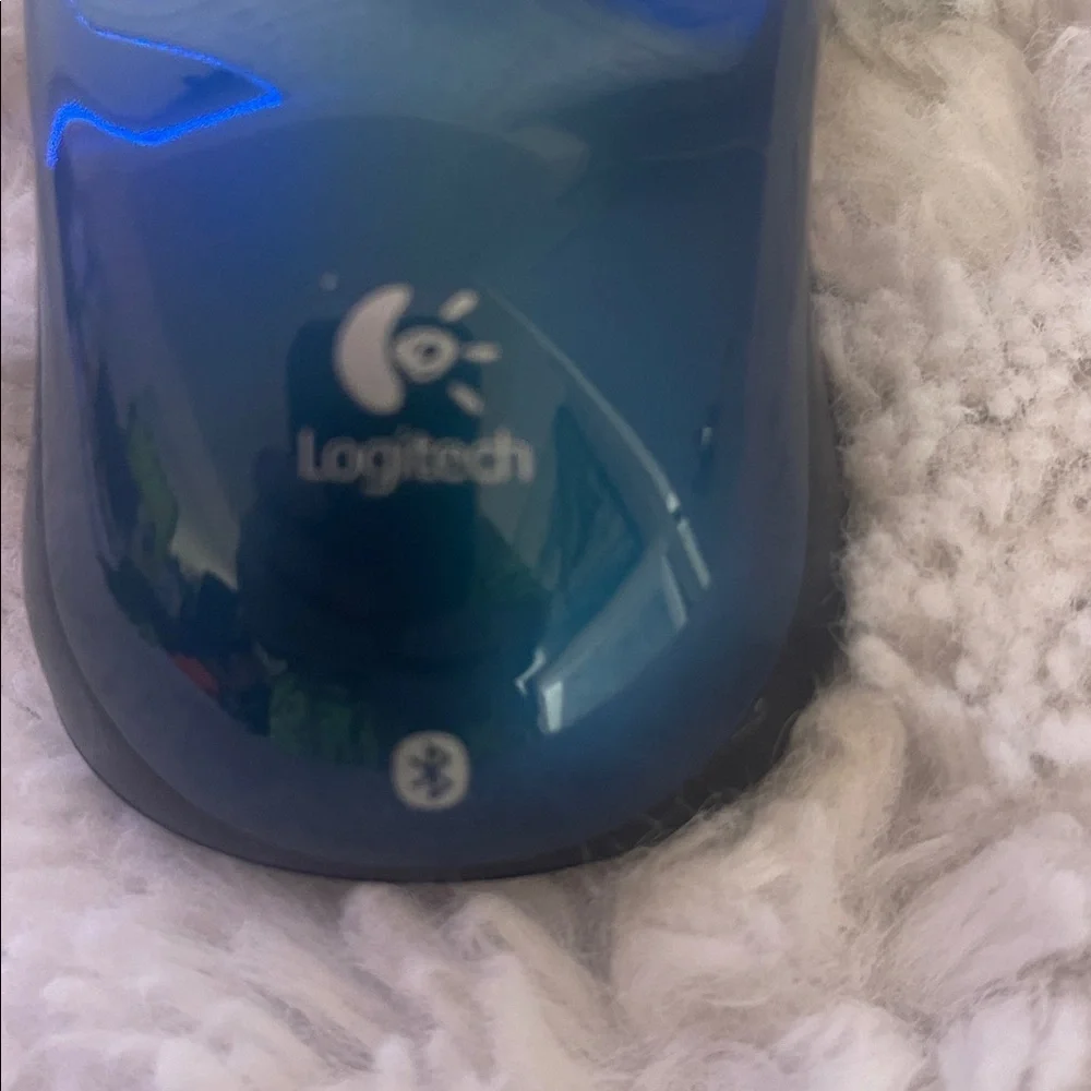 Logitech Glossy Blue Wireless Mouse